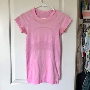 Lululemon athletic tee